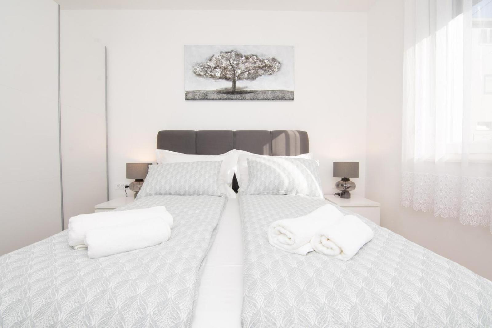 Studio Apartman Apollonia 锡尼 外观 照片